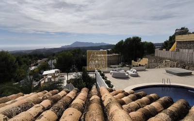  Fantástica villa con vistas panorámicas al mar.
